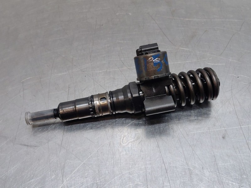 Recambio de inyector para audi a6 c6 (4f2) 2.0 tdi referencia OEM IAM 03G130073G  