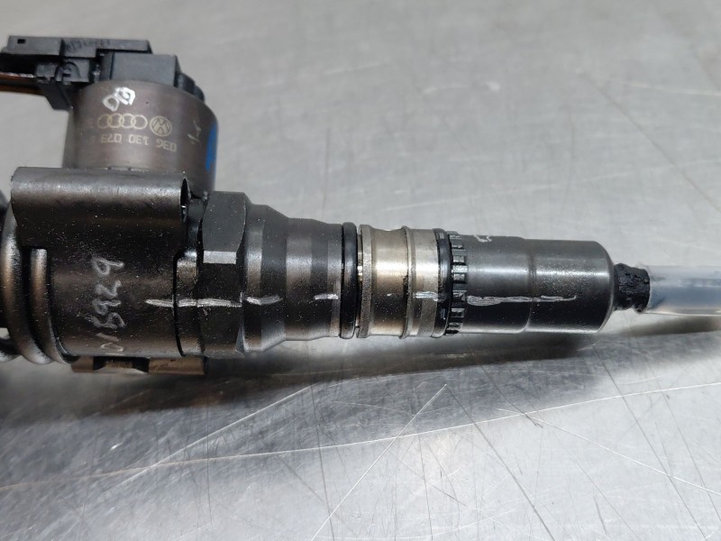 Recambio de inyector para audi a6 c6 (4f2) 2.0 tdi referencia OEM IAM 03G130073G  