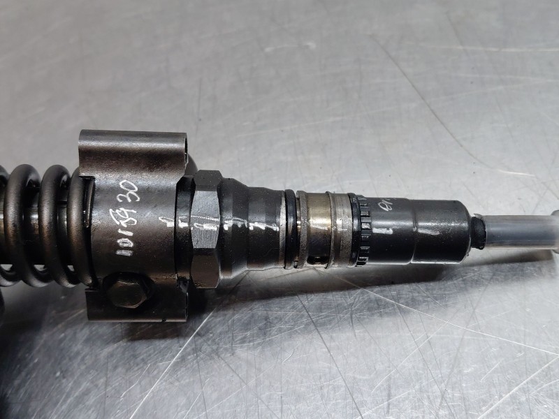 Recambio de inyector para audi a6 c6 (4f2) 2.0 tdi referencia OEM IAM 03G130073G  