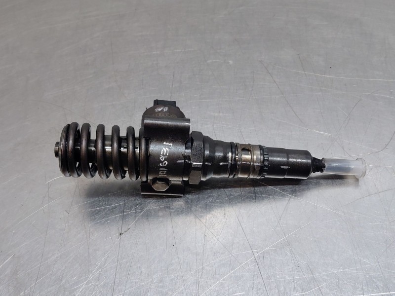 Recambio de inyector para audi a6 c6 (4f2) 2.0 tdi referencia OEM IAM 03G130073G  