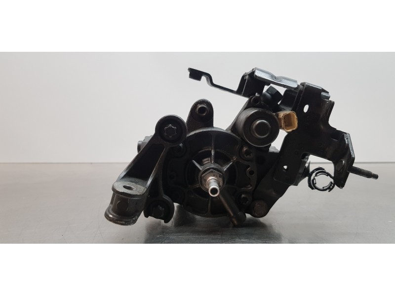 Recambio de bomba inyeccion para dacia lodgy laureate referencia OEM IAM 167003669R  