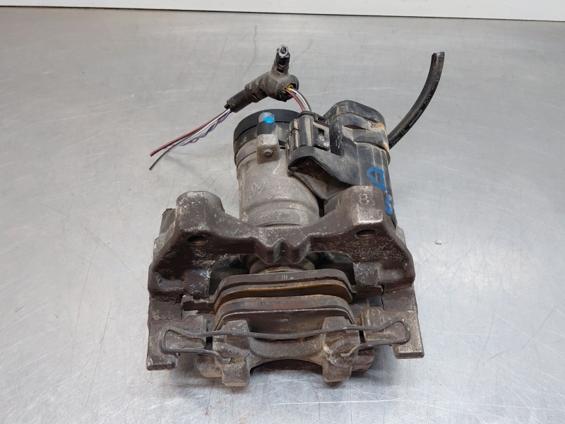 Recambio de pinza freno trasera derecha para volkswagen golf vii lim. (bq1) bluemotion referencia OEM IAM 8V0615124  