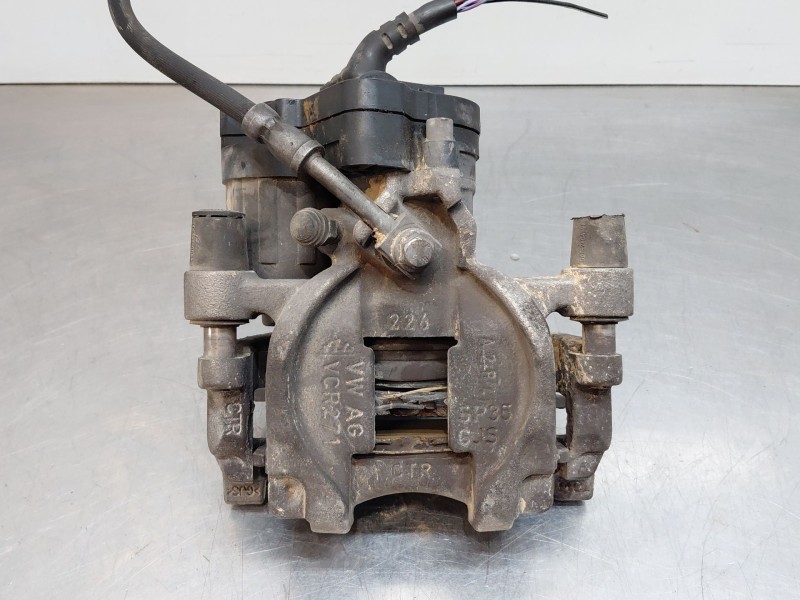 Recambio de pinza freno trasera derecha para volkswagen golf vii lim. (bq1) bluemotion referencia OEM IAM 8V0615124  