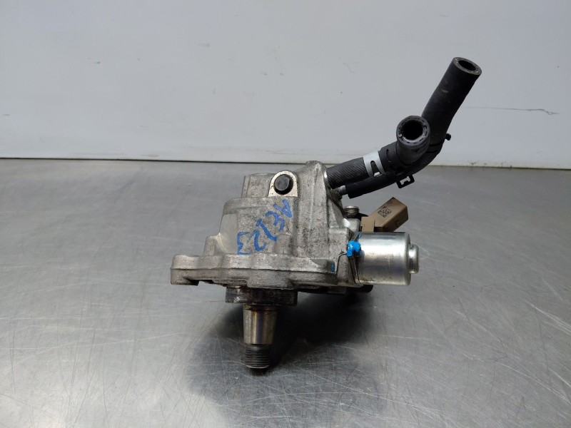 Recambio de bomba combustible para seat ateca style go referencia OEM IAM 04B130755K  