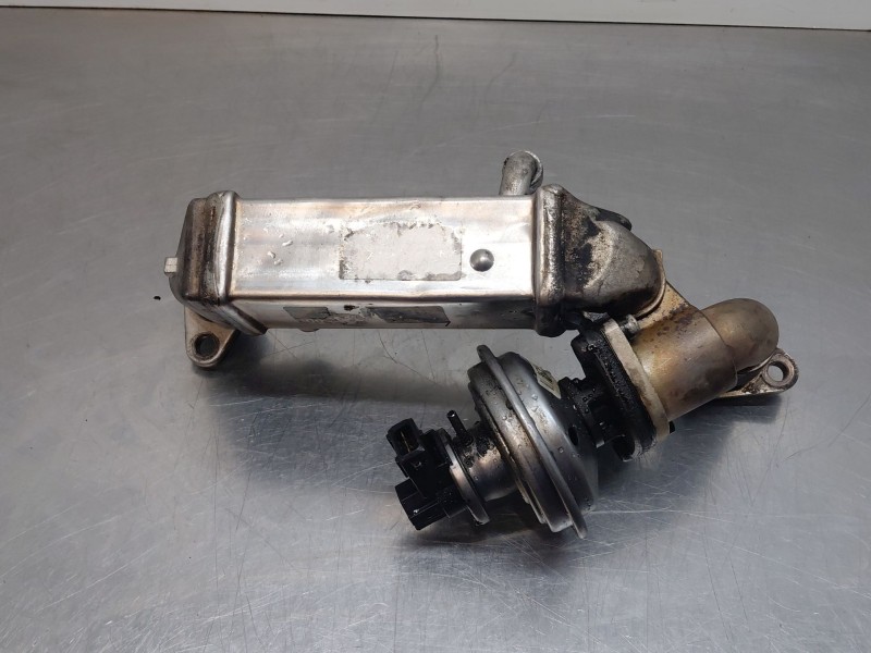 Recambio de enfriador egr para bmw 1 (e87) 118 d referencia OEM IAM 11717805189  