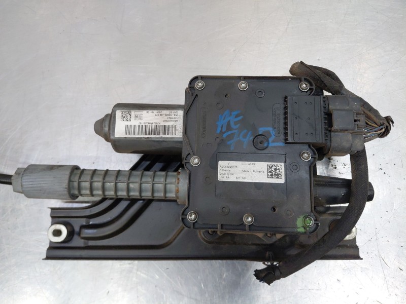 Recambio de freno de mano electrico para opel insignia a (g09) 2.0 cdti (68) referencia OEM IAM 13505410  