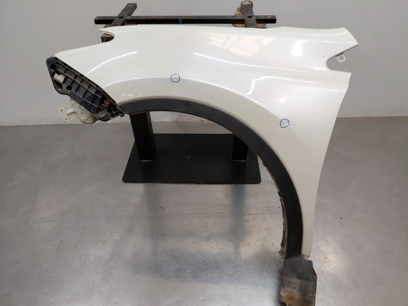 Recambio de aleta delantera izquierda para toyota rav 4 advance referencia OEM IAM   