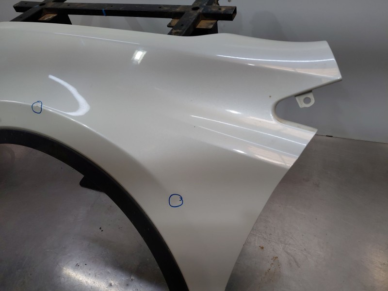 Recambio de aleta delantera izquierda para toyota rav 4 advance referencia OEM IAM   