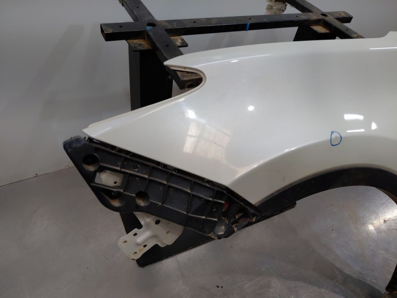 Recambio de aleta delantera izquierda para toyota rav 4 advance referencia OEM IAM   