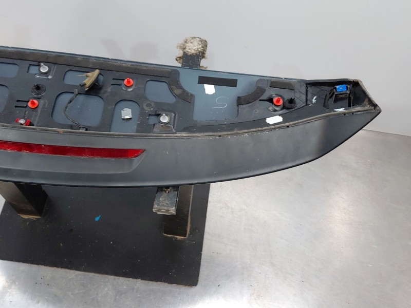 Recambio de aleron trasero para volkswagen t-roc r-line referencia OEM IAM   