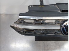 Recambio de rejilla delantera para volkswagen t-roc r-line referencia OEM IAM    2