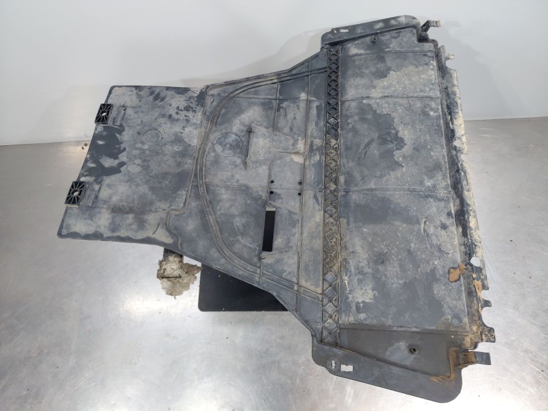 Recambio de cubrecarter para renault megane iii coupe dynamique referencia OEM IAM   
