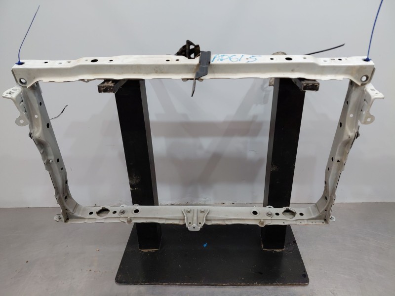 Recambio de panel frontal para toyota rav 4 advance referencia OEM IAM   