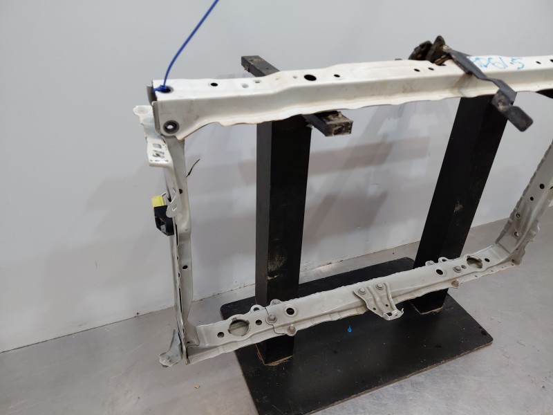Recambio de panel frontal para toyota rav 4 advance referencia OEM IAM   