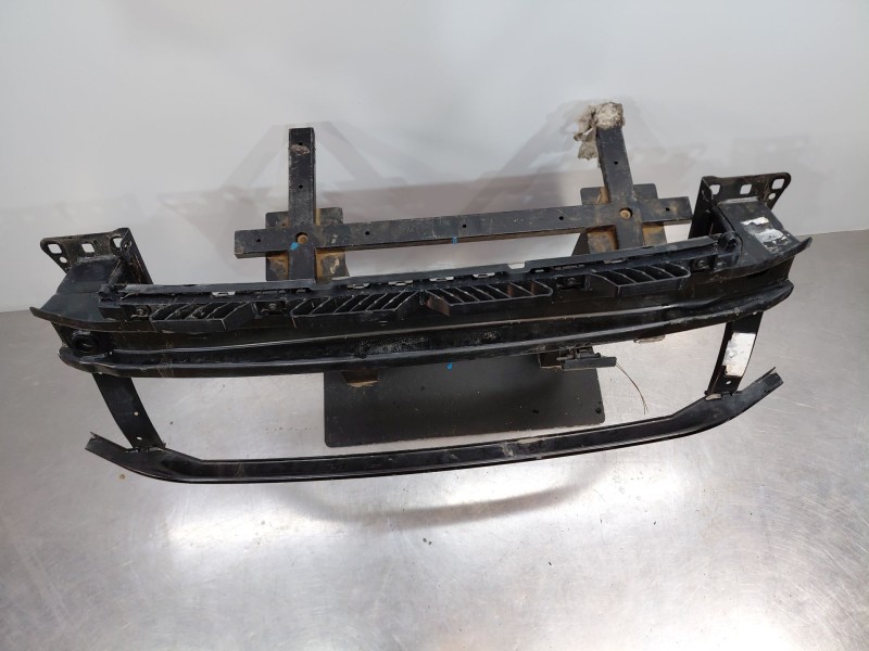 Recambio de refuerzo paragolpes delantero para volkswagen t-roc r-line referencia OEM IAM   