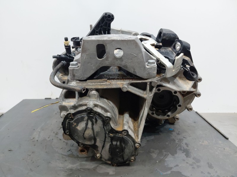Recambio de caja cambios para volkswagen t-roc r-line referencia OEM IAM UWR 09C300044B 0C9300044BX
