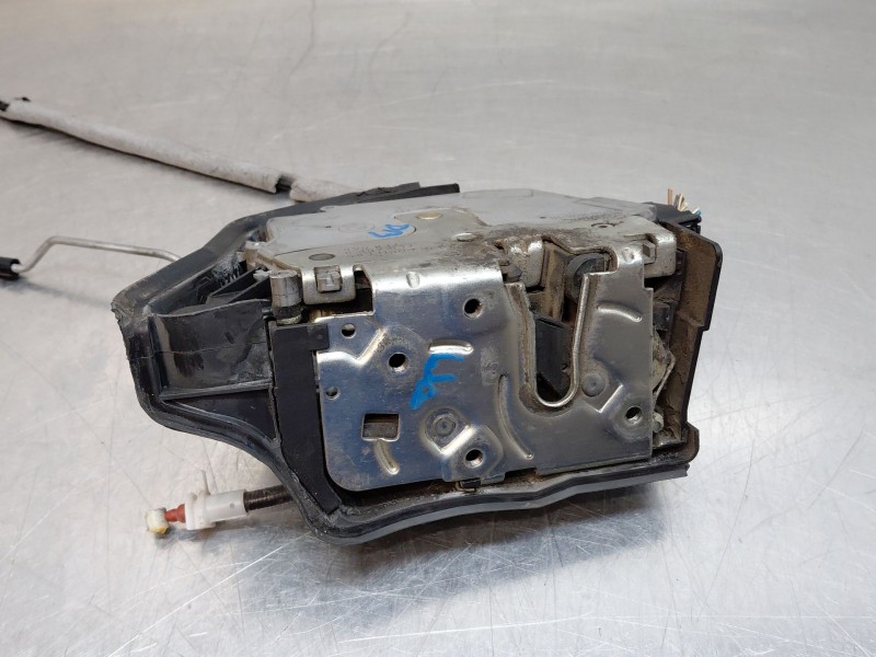 Recambio de cerradura puerta delantera izquierda para bmw x5 (e53) 3.0 d referencia OEM IAM 51218402537  