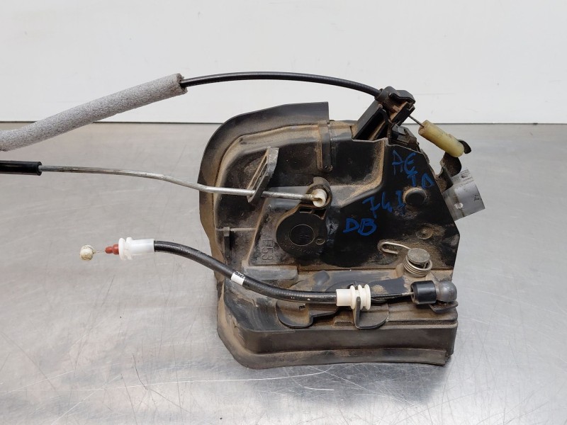 Recambio de cerradura puerta trasera derecha para bmw x5 (e53) 3.0 d referencia OEM IAM 51228402602  