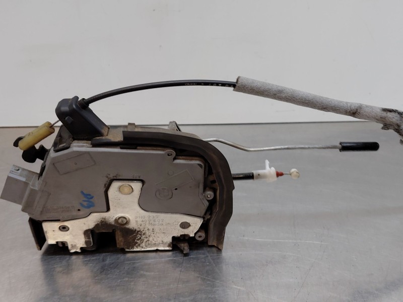 Recambio de cerradura puerta trasera derecha para bmw x5 (e53) 3.0 d referencia OEM IAM 51228402602  