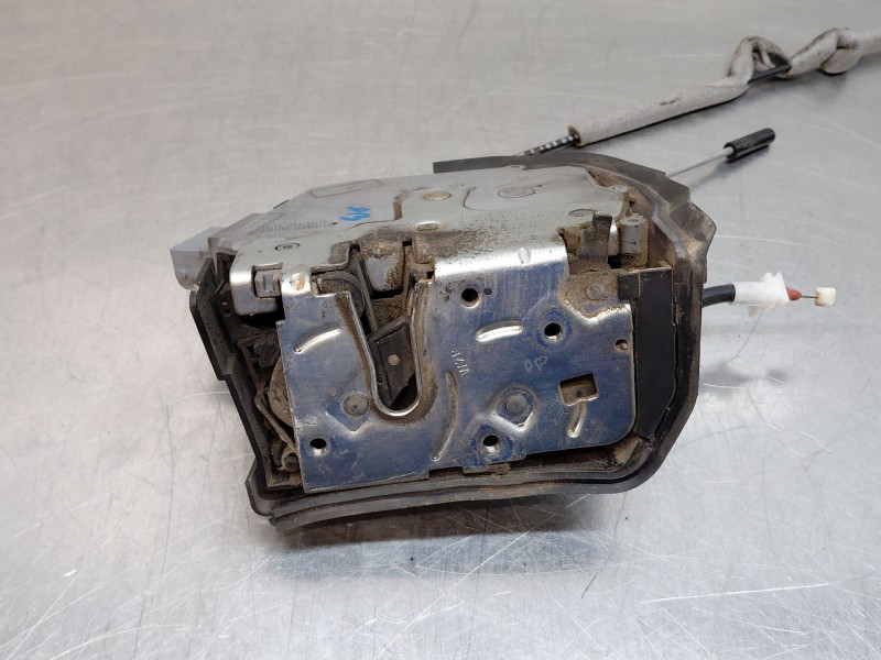 Recambio de cerradura puerta trasera derecha para bmw x5 (e53) 3.0 d referencia OEM IAM 51228402602  