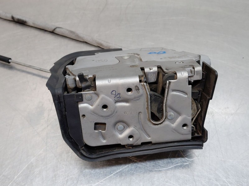 Recambio de cerradura puerta trasera izquierda para bmw x5 (e53) 3.0 d referencia OEM IAM 51228402601  