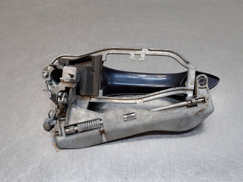 Recambio de maneta exterior delantera derecha para bmw x5 (e53) 3.0 d referencia OEM IAM 51218243616  