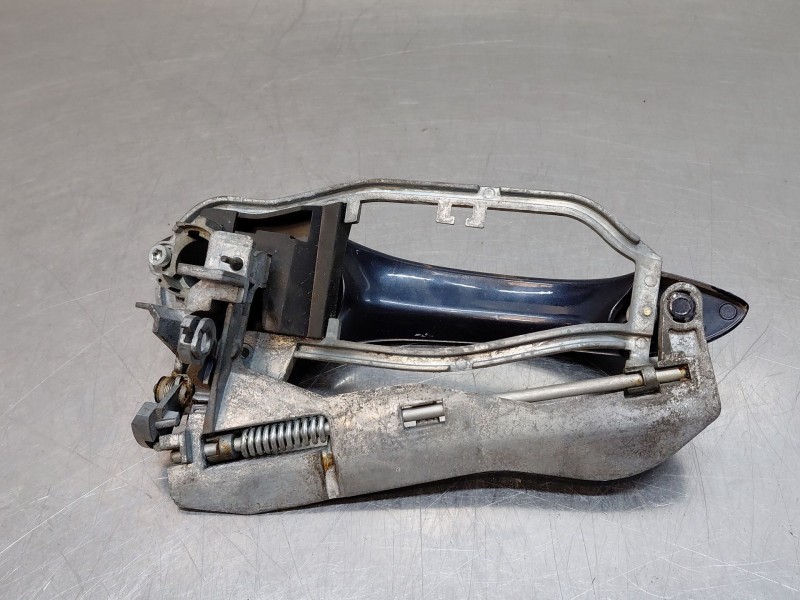 Recambio de maneta exterior trasera derecha para bmw x5 (e53) 3.0 d referencia OEM IAM 51228243636  
