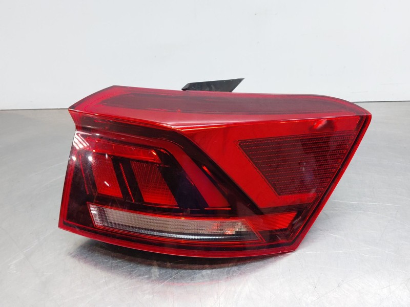 Recambio de piloto trasero derecho para volkswagen t-roc r-line referencia OEM IAM 2GA945096D  