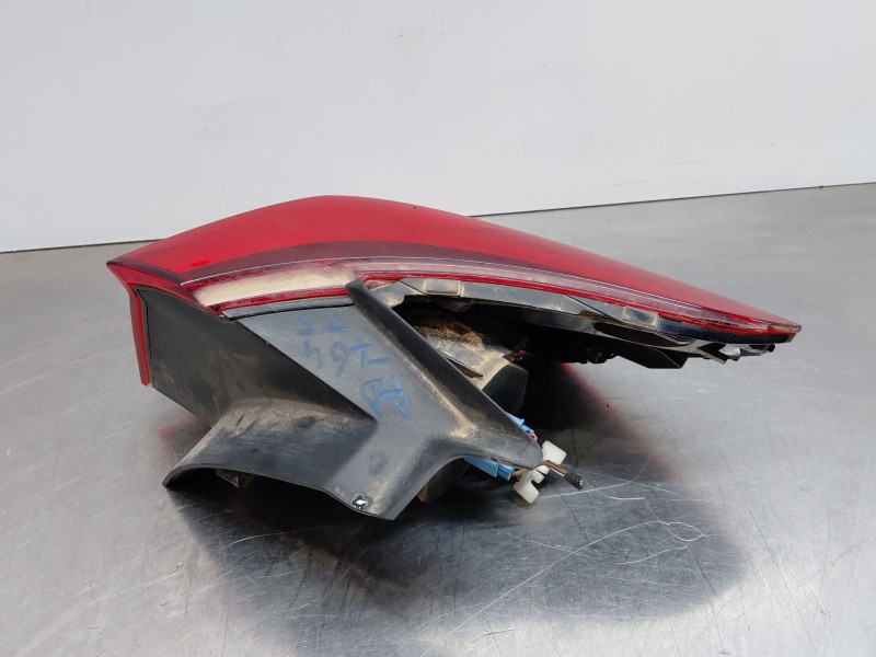 Recambio de piloto trasero izquierdo para volkswagen t-roc r-line referencia OEM IAM 2GA945095D  