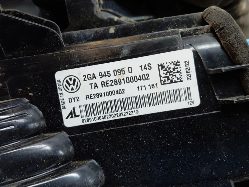 Recambio de piloto trasero izquierdo para volkswagen t-roc r-line referencia OEM IAM 2GA945095D  