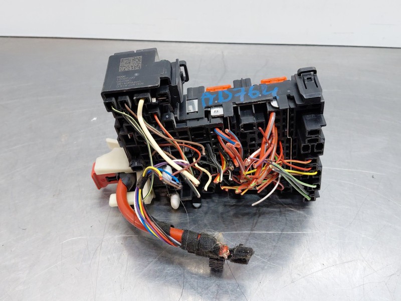 Recambio de caja reles / fusibles para volkswagen t-roc r-line referencia OEM IAM 5Q0937615C  