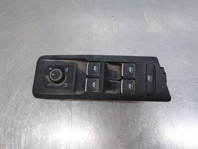 Recambio de mando elevalunas delantero izquierdo para volkswagen t-roc r-line referencia OEM IAM 5G0959857E  