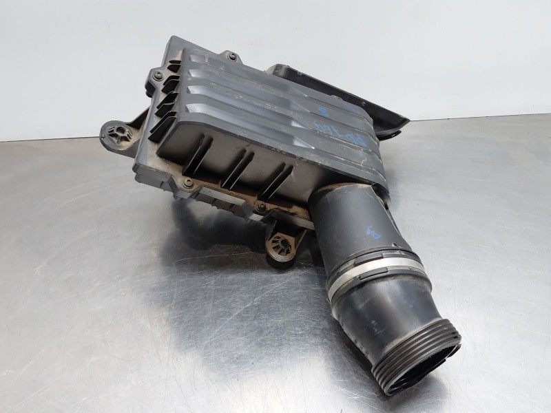 Recambio de filtro aire para volkswagen t-roc r-line referencia OEM IAM 5Q0129601BB  