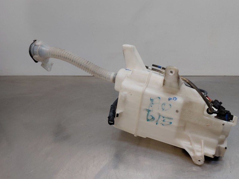 Recambio de deposito limpia para toyota rav 4 advance referencia OEM IAM 8535542100  