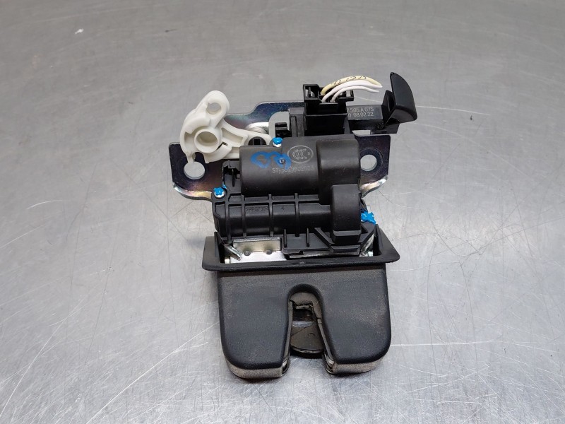Recambio de cerradura maletero / porton para volkswagen t-roc r-line referencia OEM IAM 2GA827505A  