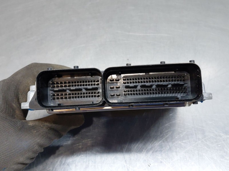 Recambio de centralita motor uce para volkswagen t-roc r-line referencia OEM IAM 05E907309H 0261S21433 