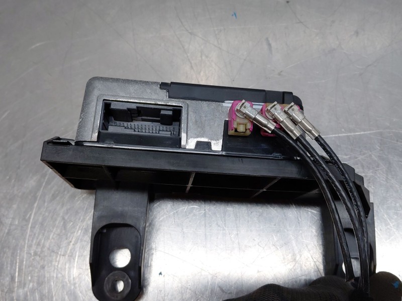 Recambio de modulo electronico para volkswagen t-roc r-line referencia OEM IAM 5WA035284E  