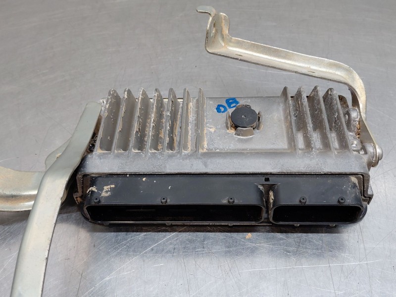 Recambio de centralita motor uce para toyota rav 4 advance referencia OEM IAM 8966142Y00 2170000690 