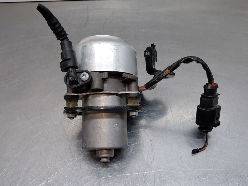 Recambio de depresor freno / bomba vacio para volkswagen t-roc r-line referencia OEM IAM 5Q0612181D  