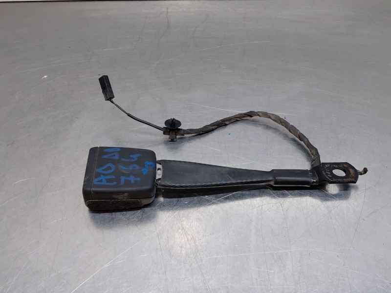 Recambio de enganche del cinturon delantero der para volkswagen t-roc r-line referencia OEM IAM 5NA857756AMNB 5NA857756A 