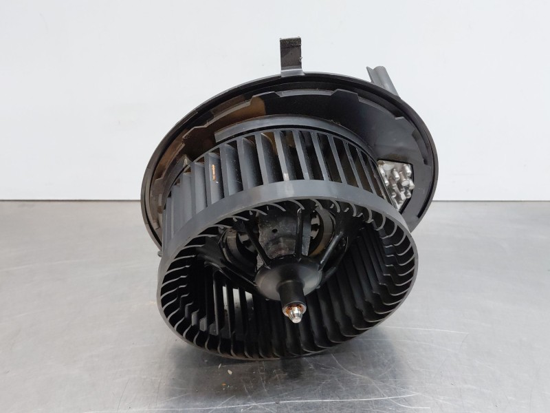 Recambio de motor calefaccion para volkswagen tiguan (ax1) comfortline referencia OEM IAM 5WB819021A  