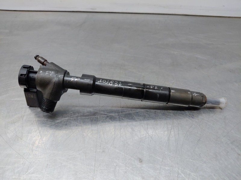 Recambio de inyector para seat ateca style go referencia OEM IAM 04L130277BF  