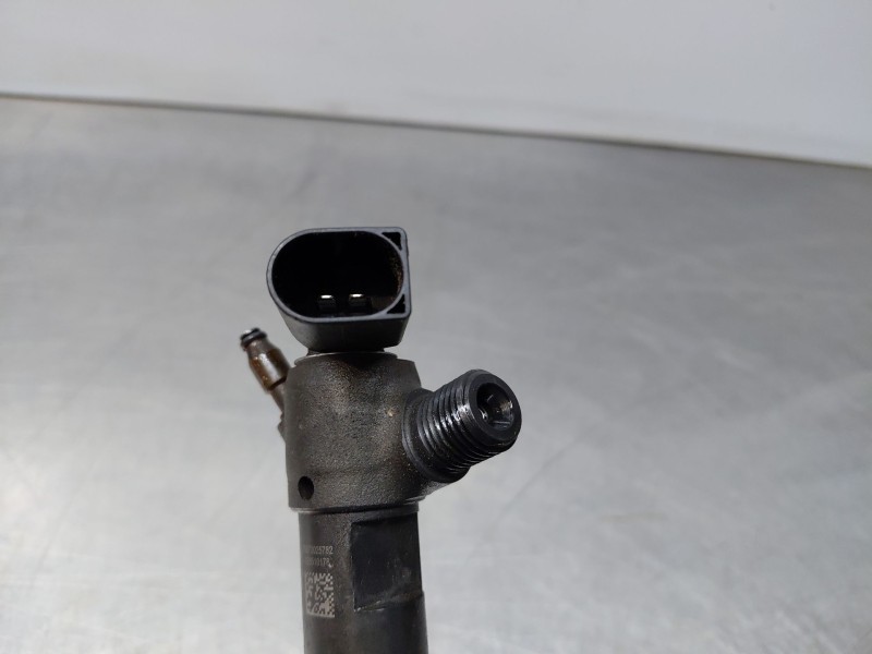 Recambio de inyector para seat ateca style go referencia OEM IAM 04L130277BF  