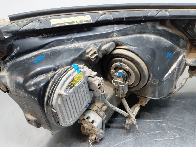 Recambio de faro izquierdo para toyota rav 4 advance referencia OEM IAM 8118542572  