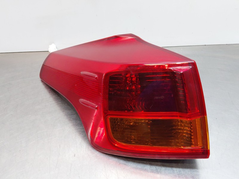 Recambio de piloto trasero izquierdo para toyota rav 4 advance referencia OEM IAM 8156142171  