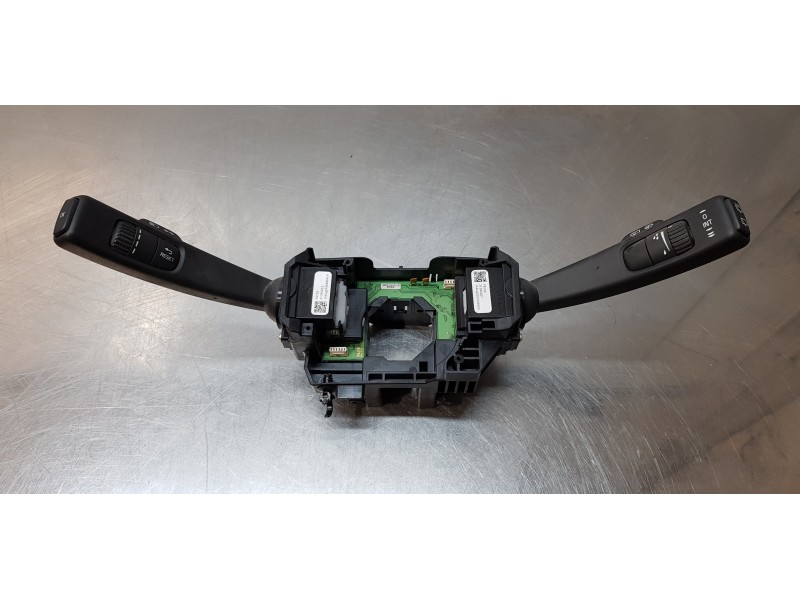 Recambio de mando multifuncion para volvo v40 basis referencia OEM IAM 31343021  