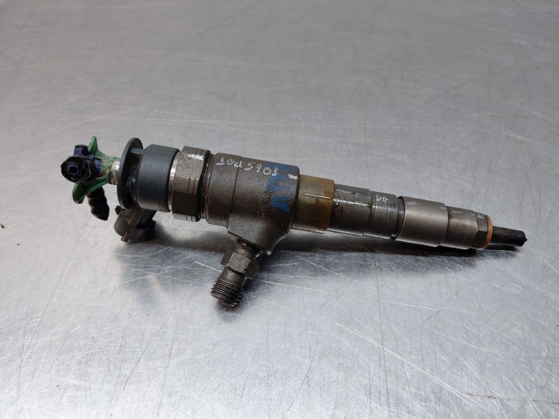 Recambio de inyector para peugeot 308 acces referencia OEM IAM 0445110566  
