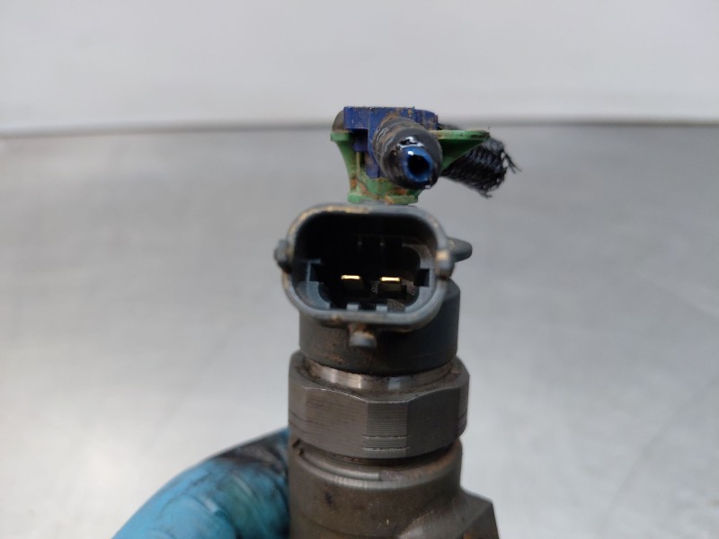 Recambio de inyector para peugeot 308 acces referencia OEM IAM 0445110566  