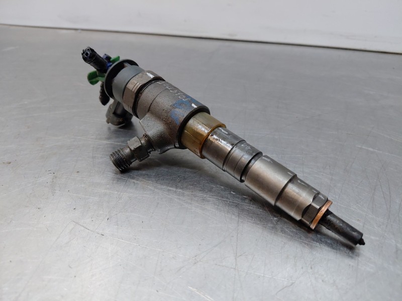 Recambio de inyector para peugeot 308 acces referencia OEM IAM 0445110566  