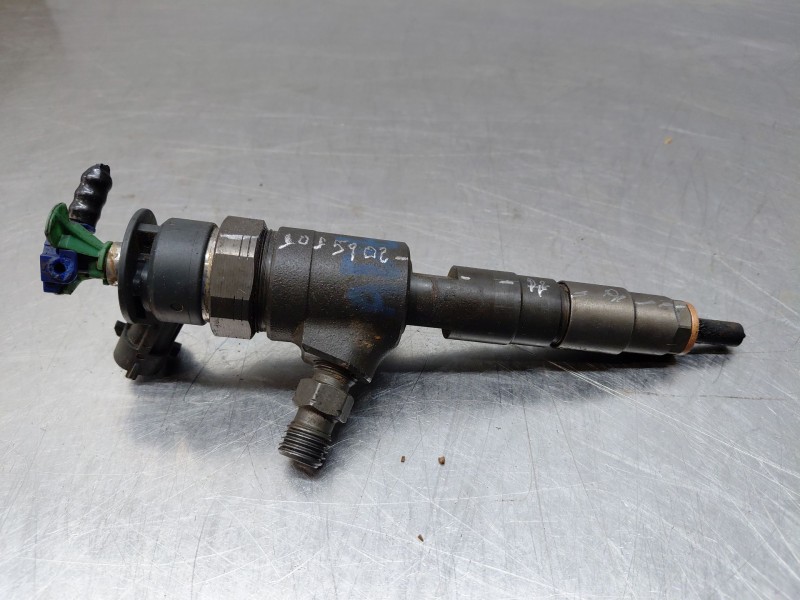 Recambio de inyector para peugeot 308 acces referencia OEM IAM 0445110566  